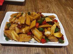 -叶派龙虾•招牌香辣蟹·海鲜(中海国际店)