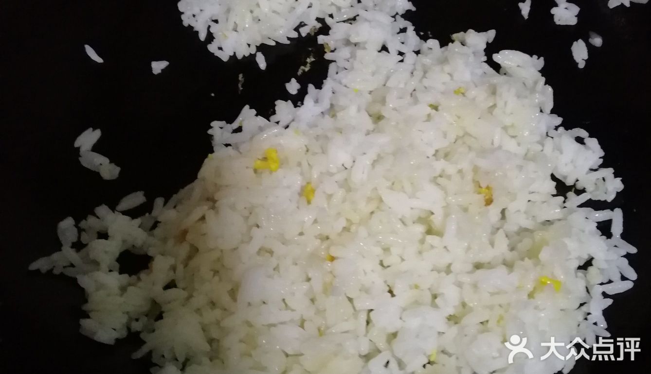 懒人必备简单易做的最家常口味------蛋炒饭！