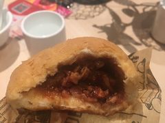 霸王酥皮叉烧包-避风塘(宝山万达店)