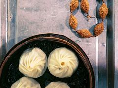 鲜肉小笼-绿杨馄饨临顿路店