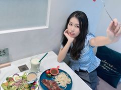 -丽莎沙拉轻食餐厅(国贸店)