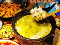 -九锅一堂酸菜鱼(学府凯德店)