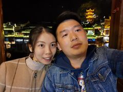 -临江餐馆二楼美食部落