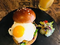 -HIGH FIVE哈福手工汉堡(桂林路店)