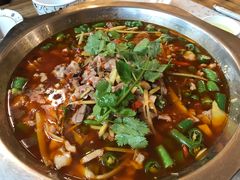 -兔行天下-鸿鹤鲜锅兔(中海国际店)