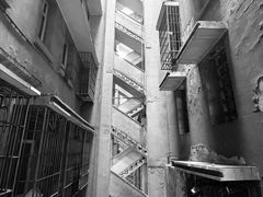 -白象居