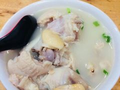 -雷祖芳老妈蹄花店