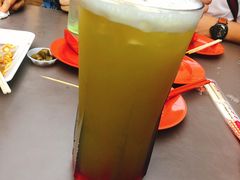 -东海岸人工湖美食村