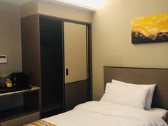 -如家精选酒店(上海张江广兰路地铁站店)