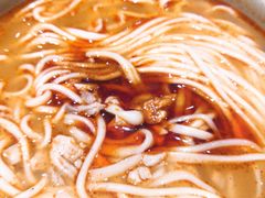 -亮亮面馆(经六路店)