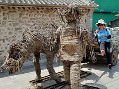 -百里峡七彩艺术小镇