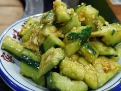 蒜泥黄瓜-三里屯土灶炖公鸡地锅鸡(江东店)