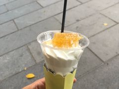 蜂巢冰激淋-OUR Bakery(三里屯太古里店)