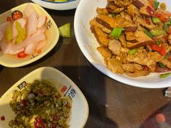 -富正毅三下锅·湘西韵味(天门山索道店)