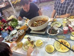 -刘姐啤酒鱼民族演艺餐厅(西街总店)