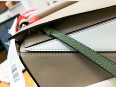 -爱革·洗衣改衣·洗鞋修鞋·洗包修包·奢侈品护理(宝地广场店)