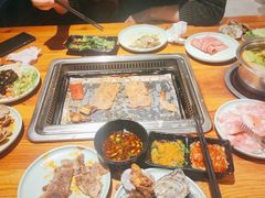 -钦瓦台时尚自助餐厅(银泰城店)