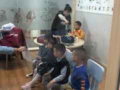 -i2青少儿英语(爱加星悦荟店)