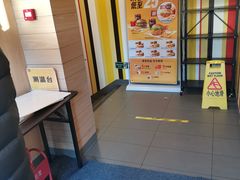 -麦当劳(南磨房店)