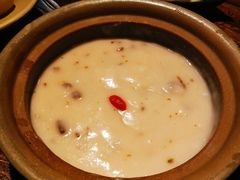 -老牌坊云南鱼豆花火锅(哈西万达店)
