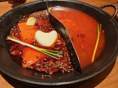 番茄鸳鸯锅-胖三嬢·呱呱老火锅(北京总店)