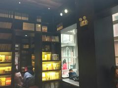 -钟书阁(松江泰晤士小镇店)