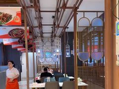 -阿瓦山寨·湘菜现炒·剁椒鱼头王(咸阳总店)
