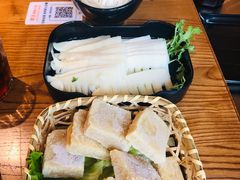 -佬土鹅肠火锅(中建大观店)