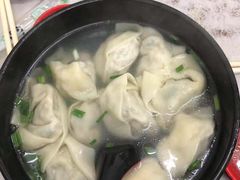 三鲜大馄饨-万寿斋(山阴路店)