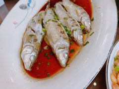 面鱼河中鲜-九华山聚龙大酒店