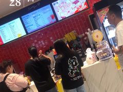 -85度C(生甜甜圈研究工坊·上海松江人民北路店)