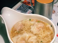 -新大咀港式茶餐厅(宝山万达店)