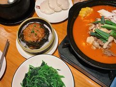 -莲餐厅·湖北菜·潜江小龙虾店(愚园路店)