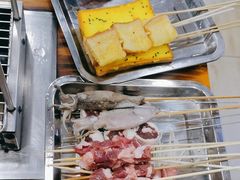 -哈尔滨小酒馆·鲜肉现穿自助烧烤(康新花园店)
