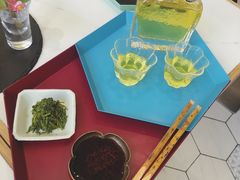 -茶是一枝花泡茶店