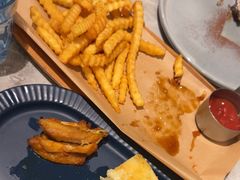 -必胜客(仲盛商城王安宇主题店)