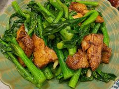 肥叉生炒菜心-九龙茶记·粤式餐厅融合菜(鹭江店)