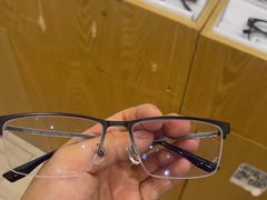 -天空之镜眼镜店蔡司依视路授权店(天通苑店)