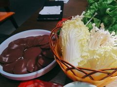 -蔡婶牛腩牛杂煲(长安万科店)