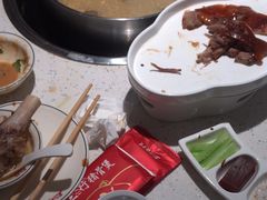 -三人行骨头王火锅(长寿店)