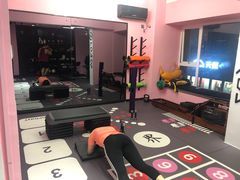 -简·无界健身工作室·运动康复·体态(石厦店)
