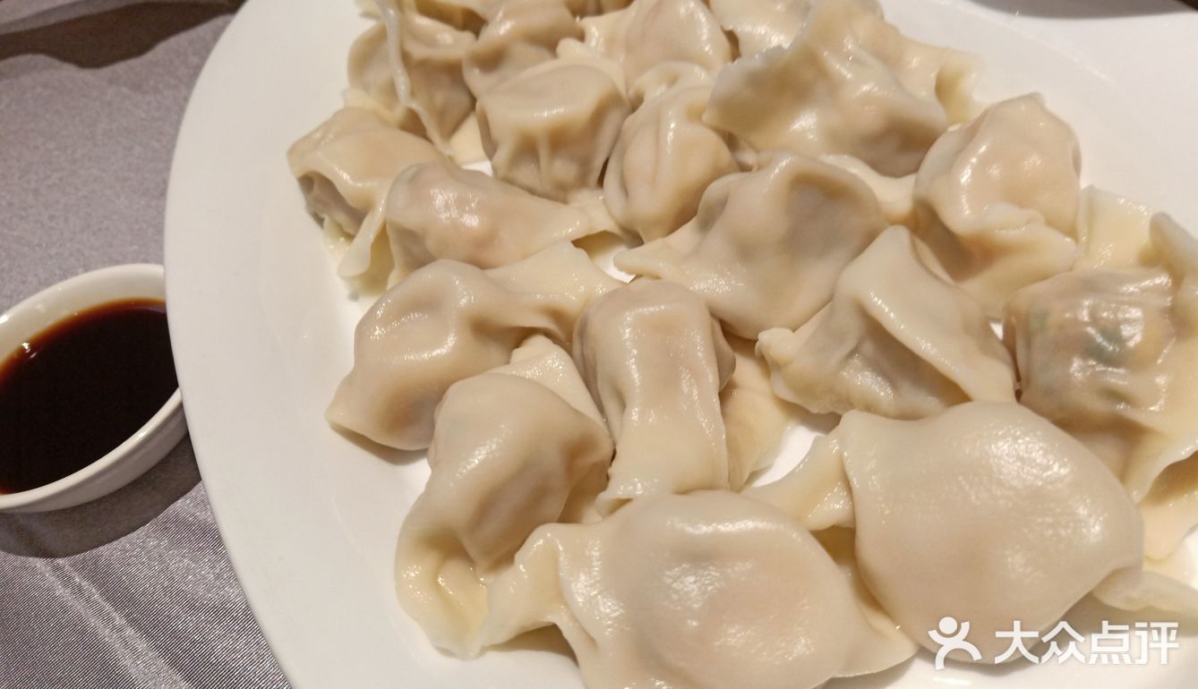 京禧家的老顾客了，菜品可以放心，咸淡适宜，精致可观