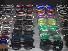 -宏宇眼镜蔡司依视路折扣店(兆佳眼镜城店)