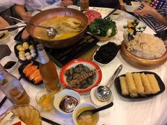 -鲜入围煮花胶鸡海鲜火锅