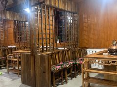 大堂-果松木炭酸菜铜火锅·外婆参鸡汤