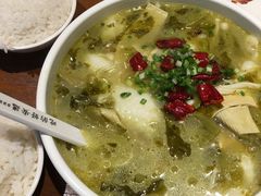 -渝是乎酸菜鱼(龙旗购物中心店)