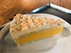 芒果酸奶慕斯蛋糕-山下C5cafe(惠通时代广场店)