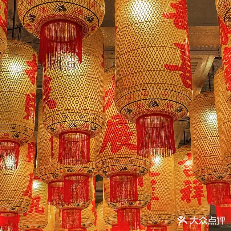 排队N小时的朱光玉火锅到底有多好吃⁉️