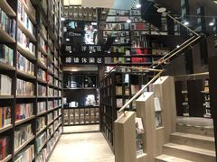 -钟书阁(群光广场店)
