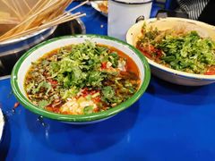 -马路边边串串香形象店(磐石路店)